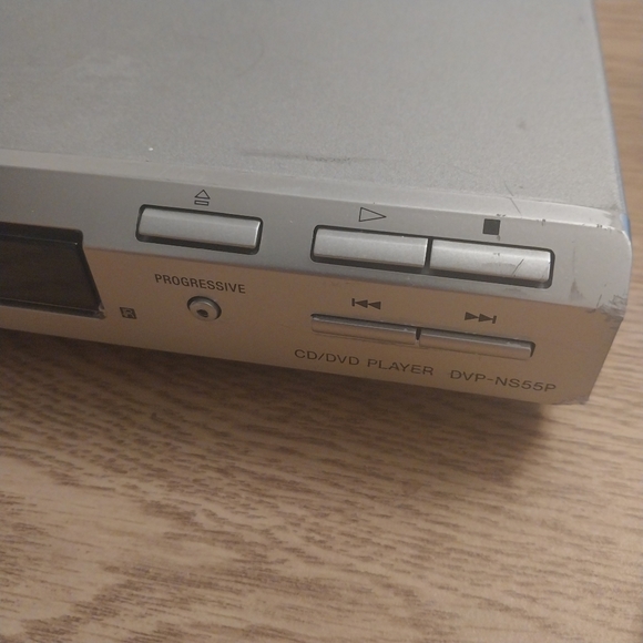 Sony Precision cinema progressive DVD player - Picture 2 of 14